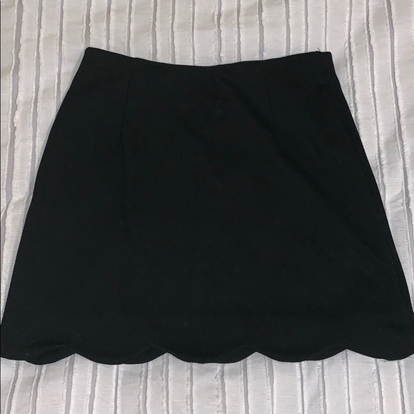 Scalloped Topshop Pencil Skirt 💋 - Picture 5 of 6